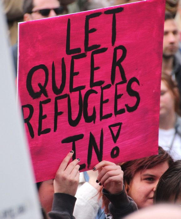 queer_refugees sign