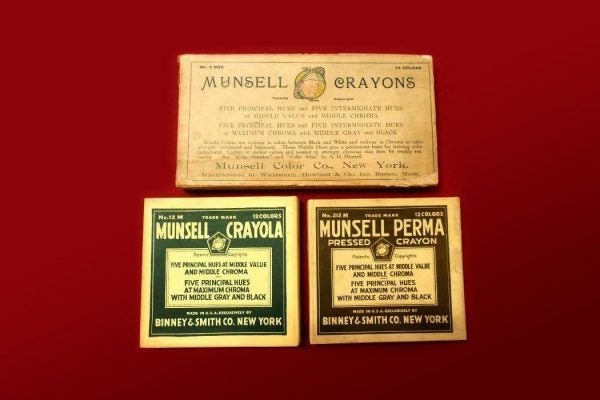 Packaging for Munsell Crayons from the early 1900s