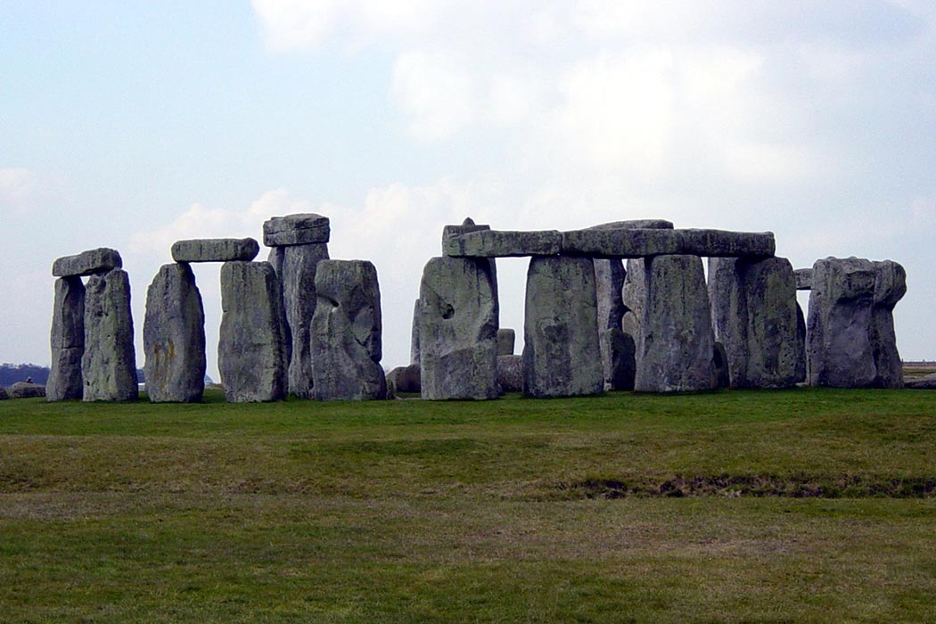 "Stonehenge Wide Angle". Licensed under Public Domain via <a href="https://commons.wikimedia.org/wiki/File:Stonehenge_Wide_Angle.jpg#/media/File:Stonehenge_Wide_Angle.jpg" target="_blank">Wikimedia Commons</a>