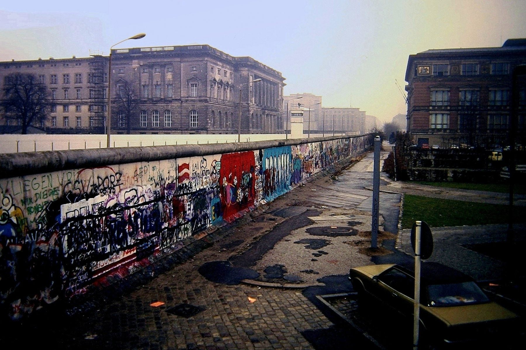 berlin wall before and after