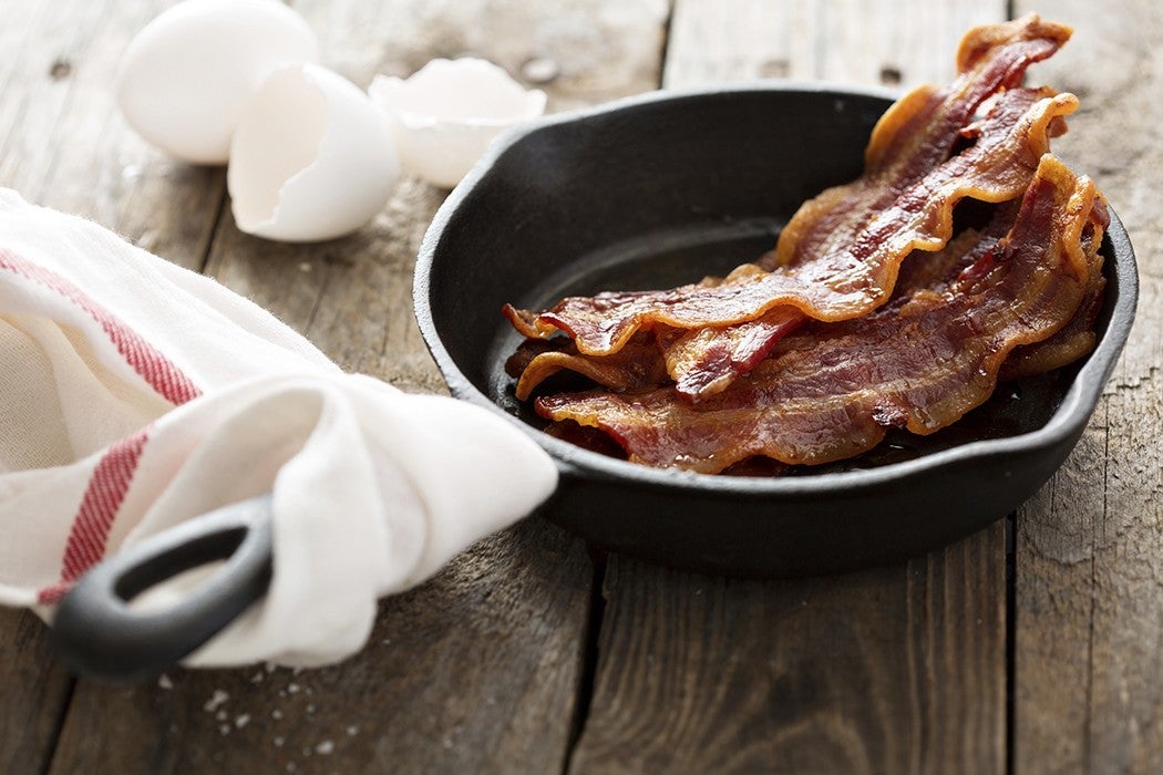 Bacon in a cast iron pan
