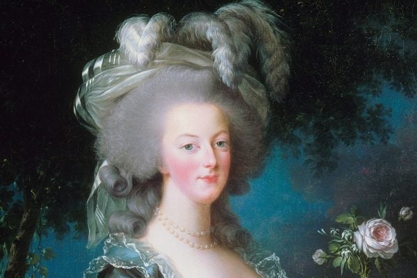 Marie Antoinette hair