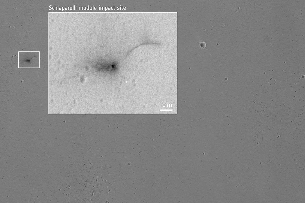 Zooming in on Schiaparelli components on Mars