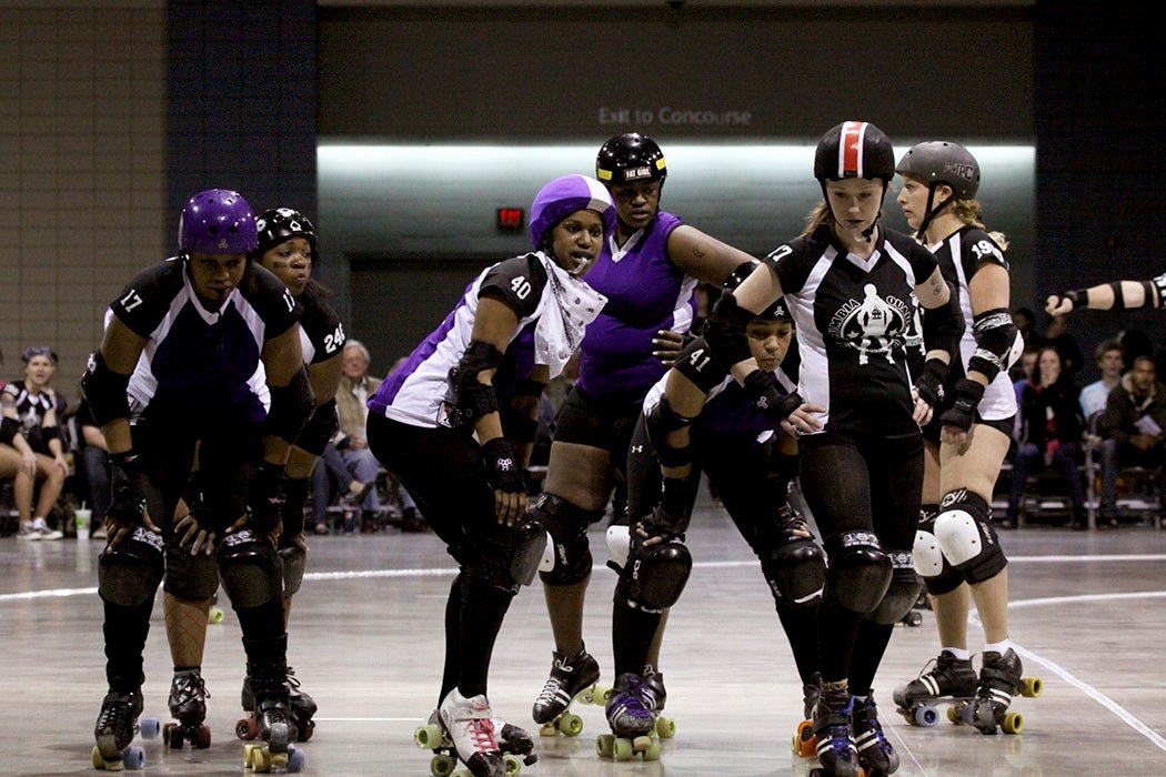 Gebrochene Herzen und Körperteile Roller Derby in Richmond, VA