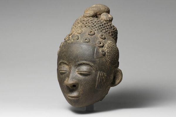 Terracotta memorial portrait (nsodie) of an Akan ruler from present-day southern Ghana