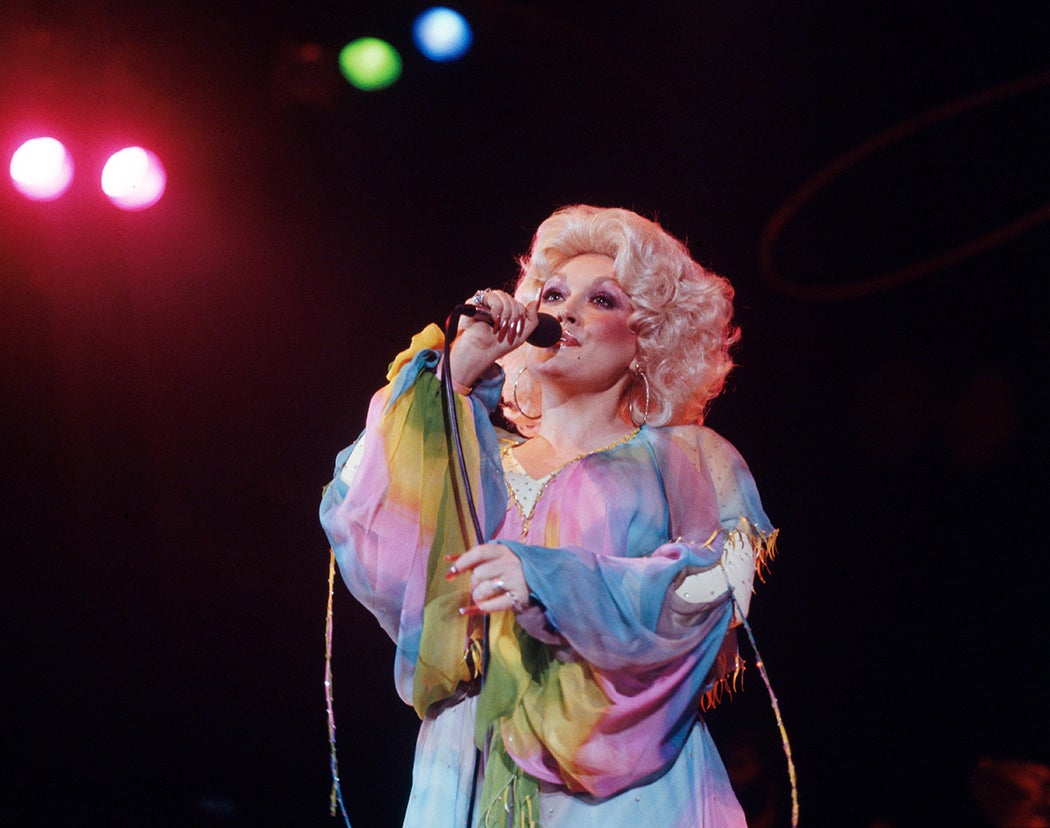 Dolly Parton performs onstage in 1978