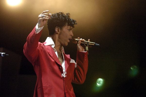 Prince performs at the 10th Anniversary Essence Music Festival at the Superdome on July 2, 2004 in New Orleans, Louisiana.