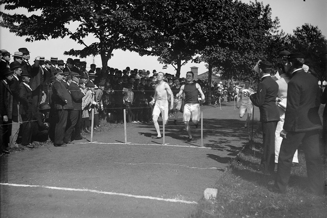 A sprint at a U.S. Naval Academy field day, between 1890 and 1901