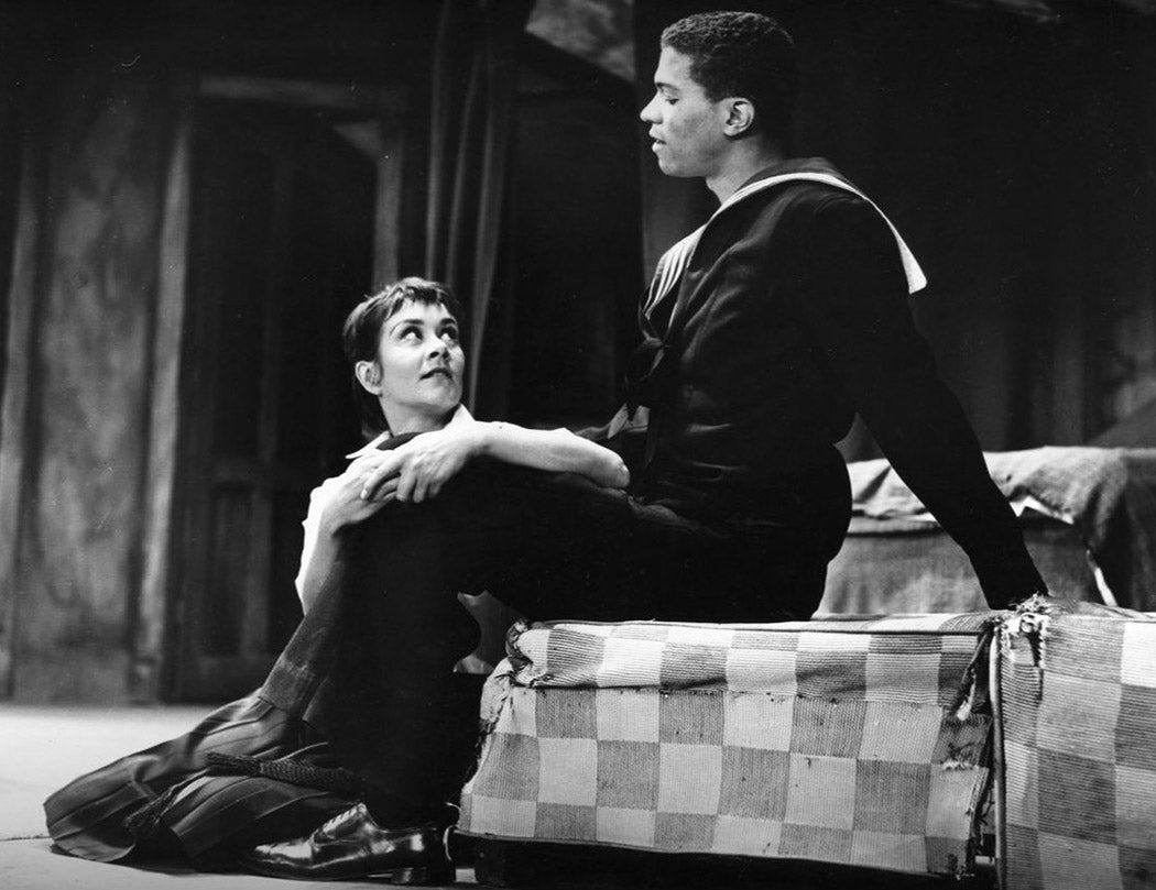 Joan Plowright as Jo and Billy Dee Williams as her sailor boy friend from the 1960 Broadway production of A Taste of Honey