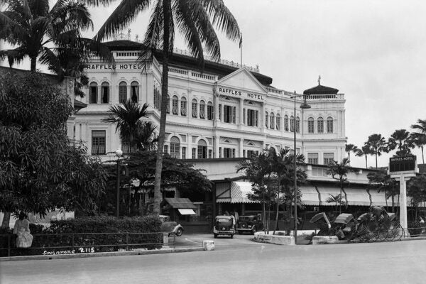 A view of the Raffles Hotel, Singapore, between 1920 and 1939