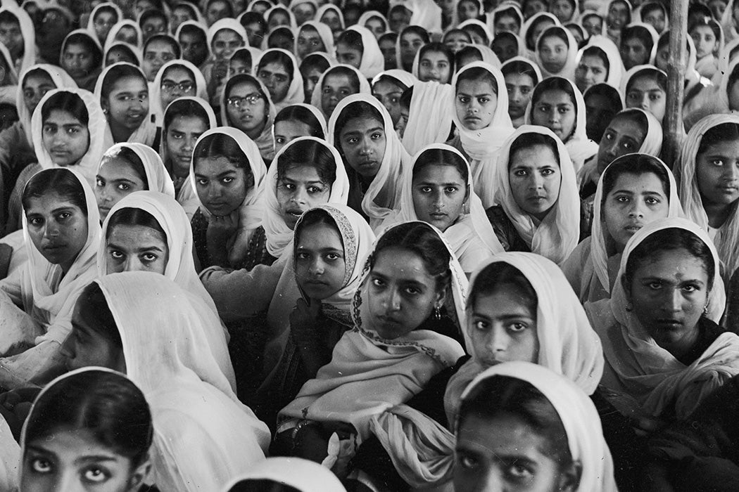 Sikh women worshippers c. 1950