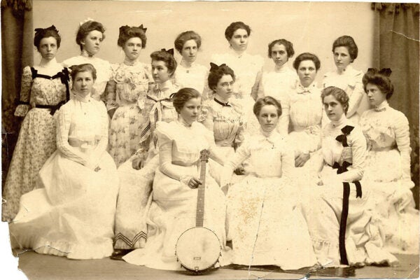 Glee Mandolin, 1900