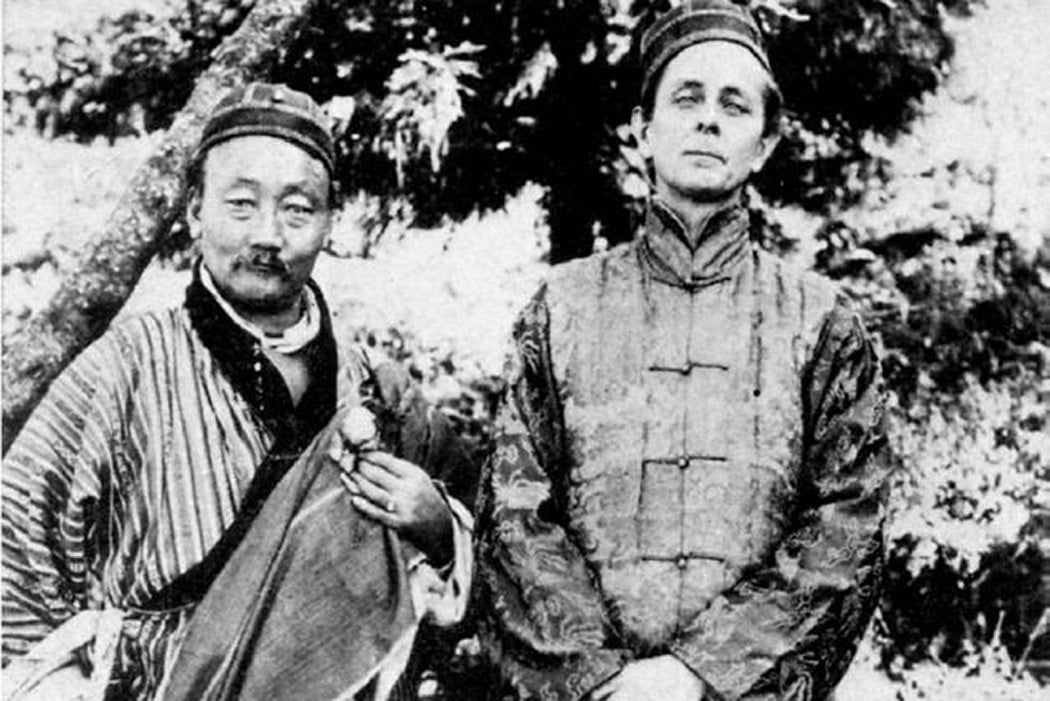 Walter Evans-Wentz and Lama Kazi Dawa Samdup, c. 1919