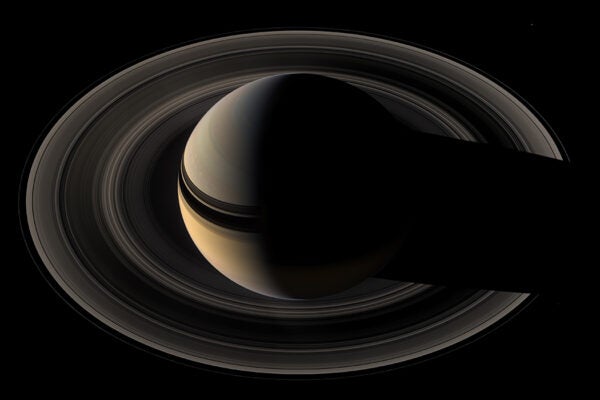A backlit Saturn from the Cassini Orbiter, 2007