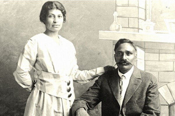 A Punjabi-Mexican American couple, Valentina Alarez and Rullia Singh posing for their wedding photo in 1917